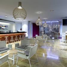 El hotel barceló bilbao nervión dispone de gimnasio, centro de negocios, salas de reuniones y banquetes, así como ofrece a sus huéspedes servicio de recepción 24 horas, servicio de lavandería. Barcelo Bilbao Nervion Barcelo Com