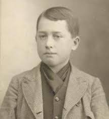 Melvin Devine's Instagram, Twitter & Facebook