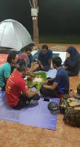 Selain pada bidang pendidikan, kiai dahlan juga sangat menaruh perhatian pada kesejahteraan anak yatim dan masyarakat miskin. Kami Jamu Selera Dan Bukannya Jamu Jin Pray4acap Beberapa Orang Gambar Kemewahan