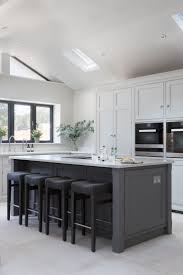 Cuisine Contemporaine Classique Ingatestone Essex Cuisines Humphrey Munson En 2020 Cuisine Contemporaine Cuisine Moderne Cuisines Design