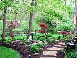 The first step in building any railing is to mark the ground where you intend to split rail landscaping ideas include using mini logs as a small border on either side of the entrance to a drive way with whiskey barrels of flowers on. 28 Split Rail Fence Ideas For Acreages And Private Homes Home Stratosphere