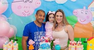 Jose aldo's wife, vivianne aldo was born on n/a in. Jose Aldo S Daughter Joanna Aldo Only Daughter From Wife Vivanne
