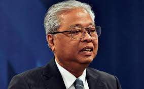 Dan warga kementerian pertanian dan industri asas tani yang dikasihi sekalian. Menteri Pertanian Dan Industri Asas Tani Gagal Bela Pesawah Umno