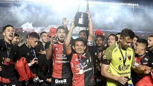 Luis miguel rodríguez, (born january 1, 1985 in san miguel de tucumán), nicknamed pulga (flea) and captain fugazza, is an argentine football forward currently playing for colón of the primera division. Ly3bj9rsbgnbsm