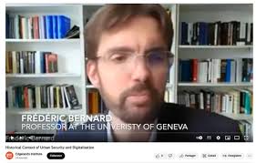 The UNIGE Law Professor Frédéric Bernard and I (humbly) were the "experts"  for a session