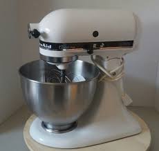 Kitchenaid Ksm75wh Classic Plus 4 5 Qt Tilt Head White Stand Mixer Kitchenaid Classic Stand Mixer Kitchenaid Classic Kitchen Aid