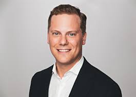 Andrew Roeder's Instagram, Twitter & Facebook