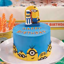 Bob the minion out of chocolate cakes, ganache, buttercream and fondant! Despicable Me Minions Cake How To Party City