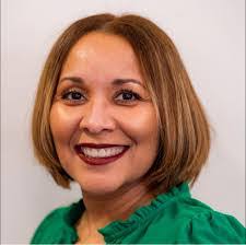 Mae Stanton's Instagram, Twitter & Facebook