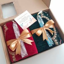 10 inspirasi hadiah peralatan elektronik untuk mengisi rumah mereka. Pkpremltz1 Hampers Kado Pengantin Premium Sajadah Couple Tebal Dan Tasbih Wedding Nikah Kawin Shopee Indonesia