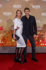 Simone hanselmann (born 6 december 1979) is a german actress. Simone Hanselmann Bad Boys For Life Premier In Berlin Celebmafia