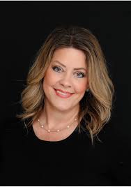 Leah Devries's Instagram, Twitter & Facebook