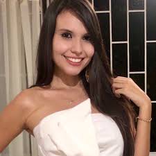 Contrato de Natalia Bedoya desata pelea de uribistas y petristas