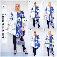 Kombinasi warna navy dan beige 3. Tunik Batik Asimetris Shibori Shopee Indonesia