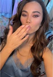 Courtney Merchant's Instagram, Twitter & Facebook