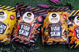 Oyu salted egg fish skin has been sold over 256,000 + packs in one year and they are a premium snacks company sells addictive snacks. Irvins Salted Egg Fish Skin And Potato Chips In Singapore Klook Malaysia