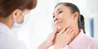 Salah satu cara sederhana menghilangkan kutil di leher adalah dengan menggunakan benang gigi atau dental floss, alternatifnya anda bisa menggunakan benang bedah atau benang jahit. 9 Cara Menghilangkan Kutil Di Leher Yang Mengganggu