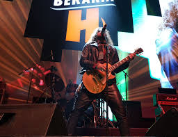 Dragoș moldovan este câștigătorul vocea româniei, sezonul 9. Exclusiv Interviu Dragos Moldovan Castigatorul Vocea Romaniei 2019 Sunt Motivat 100 De Dragostea Mea Fata De Muzica Foto Live Concert Beraria H Star Gossip Magazine