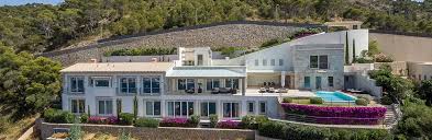 Visit our website and book your villa to rent for your holiday. Ferienhaus Villa Finca Mallorca Mieten Bei Luxury Hideaway