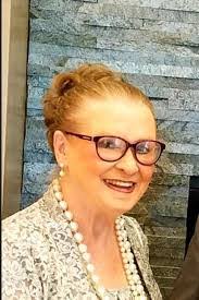 Virginia Dora's Instagram, Twitter & Facebook