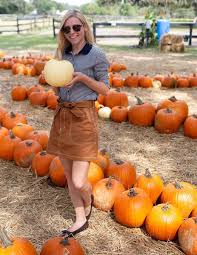 Painted Oaks Academy Pumpkin Patch In Orlando Florida Fall Fashion Outfit Burnt Orange Utility Florida Fall Fashion Pumpkin Patch Outfit Hot Fall Outfits