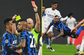 2 1 1 3 1. Inter Milan Star Arturo Vidal Sent Off For Squaring Up To Referee Anthony Taylor As He Receives Quick Fire Yellow Cards Vs Real Madrid Woza Sports Live Sport News