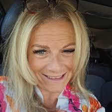 Brittany Kinslow's Instagram, Twitter & Facebook