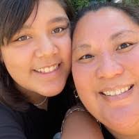 Jessica Gedeon's Instagram, Twitter & Facebook