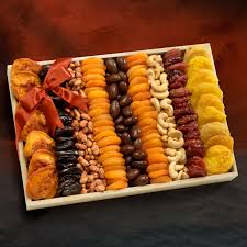A Wealth Of Health Purim Gift Tray Vkusnyashki Blyuda Dlya Vecherinki Eda