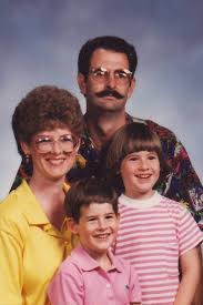 Sometimes a family portrait just isn't complete without the beloved family pet. Funny Amazing Family Portrait Sessions Bad Family Photos Funny Family Photos Awkward Family Portraits