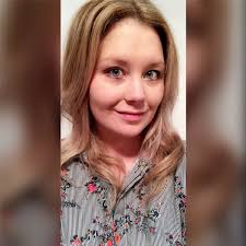 April Crampton's Instagram, Twitter & Facebook