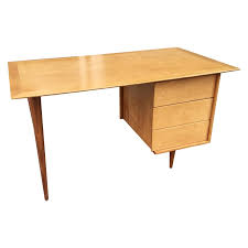 I wanted a home for my laptop and a more permanent place for it meant i needed to make a desk. Florence Knoll Style Birch And Walnut Desk At 1stdibs