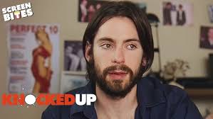 Martin Starr Finishes "Silicon Valley" and Avoids the Apple Store