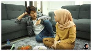 Namun sang host, indra bekti, malahmenanyakan seputar rencana menikah kembali pada ayu. Rizky Billar Bongkar Isi Chat Wa Dengan Lesti Kejora Atta Halilintar Ciye Jangan Gengsian Lu Halaman 3 Tribun Wow