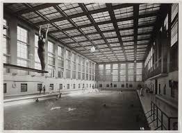 Stadtbad Mitte Swimming Pool Berlin Germany Ca 1930 Architects Carlo Jelkmann And Heinrich Tessenow Hallenbader Baukonstruktionen Architekturgeschichte