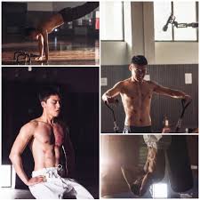 하지만 동생도 야구선수를 하고 싶어했고 동생의 체격이 더 좋아서 운동에 적합하다고 생각한 아버지가 동생만 밀어주는 바람에 박서준은 꿈이 좌절되었고 무기력한 학창시절을 보냈다고 하네요. í•œêµ­ì–¸ë¡ ì˜ ì„¸ëŒ€êµì²´ ë¸Œë ˆì´í¬ë‰´ìŠ¤ ì²­ë…„ê²½ì°° ë°•ì„œì¤€xê°•í•˜ëŠ˜ ìƒë°˜ì‹  ìŠ¤í‹¸ ê³µê°œ ì¹´ë¦¬ìŠ¤ë§ˆ ë¬´ìž¥ ë°˜ì „ë§¤ë ¥