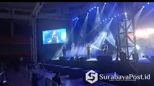 Notasi partitur lirik lagu indonesia tetap merdeka lagu nasional. Luar Biasa Pwi Satukan Fans God Bless Lewat Konser Ngalam Ngerock Kembali Kurio