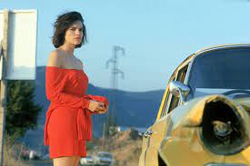 Béatrice dalle in betty blue | beatrice dalle, betty blue, 80s, bob, brunette, french. Beatrice Dalle S Best French Chic Looks On Film Vogue
