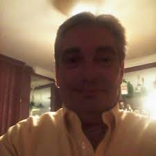 Howdy y'all! This is my father's 2001 Honda Shadow 750 ACE. He had it about  7 years but he got himself another bike. Gave me this one so I can fix it.