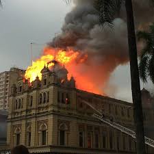 A oportunidade de repensar a instituição e compreender sua própria relação com o. Museu Da Lingua Portuguesa Tera Chuveiros Anti Incendio 02 05 2018 Ilustrada Folha