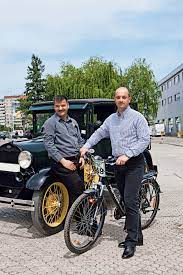 Fratii marius si emil cristescu vor sa cumpere anul viitor doua avioane vechi in care sa amenajeze un hotel si o discoteca, in complexul turistic. Marius È™i Emil Cristescu 500 Miliardari EdiÈ›ia 2011 Forbes Ro