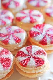 Vanilla Bean Macarons With Christmas Frosting Holiday Macaroons Recipe Christmas Macarons Christmas Treats Holiday Treats