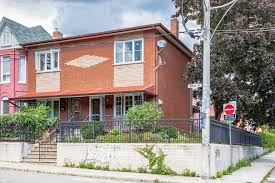 Like any big city, toronto features neighbourhoods that are simply. 123 Brock Avenue Toronto Zolo Ca