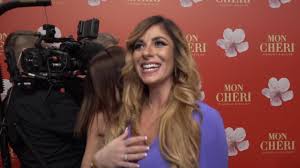 Sie hat eine schwester und zwei brüder. Gulcan Kamps In Diesem Punkt Ist Sie Rigoros Bunte De