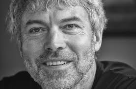 Operates as an investment management firm. Gaz9o3zlajycym