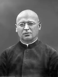 Beata Suszek's Instagram, Twitter & Facebook