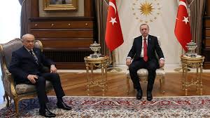 Devlet bahçeli, 1967 yılında ankara i̇ktisadi ve ticari i̇limler akademisi'ni(şimdiki adıyla gazi üniversitesi i̇ktisadi ve i̇dari bilimler fakültesi ) kazandı ve dış ticareti okumaya başladı. A Merger Between Turkey S Ak Party And Nationalist Mhp On Cards