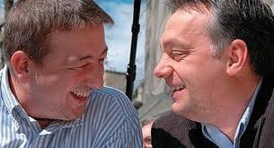 Köszönöm, vajszló címmel tett közzé videót és fényképalbumot orbán a választások után. Nepszava Megkezdodott Meszaros Lorinc Es Felesege Valopere