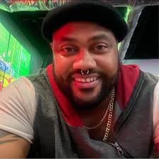 Why they said summer walker out here looking like goro 🫩😩