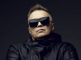 Provided to youtube by wm poland/wmi syn miasta (live) · t.love i love you (live) ℗ the copyright in this sound recording is owned by warner music poland. Muniek Staszczyk Syn Miasta 2019 Recenzja Milosza Musiala All About Music